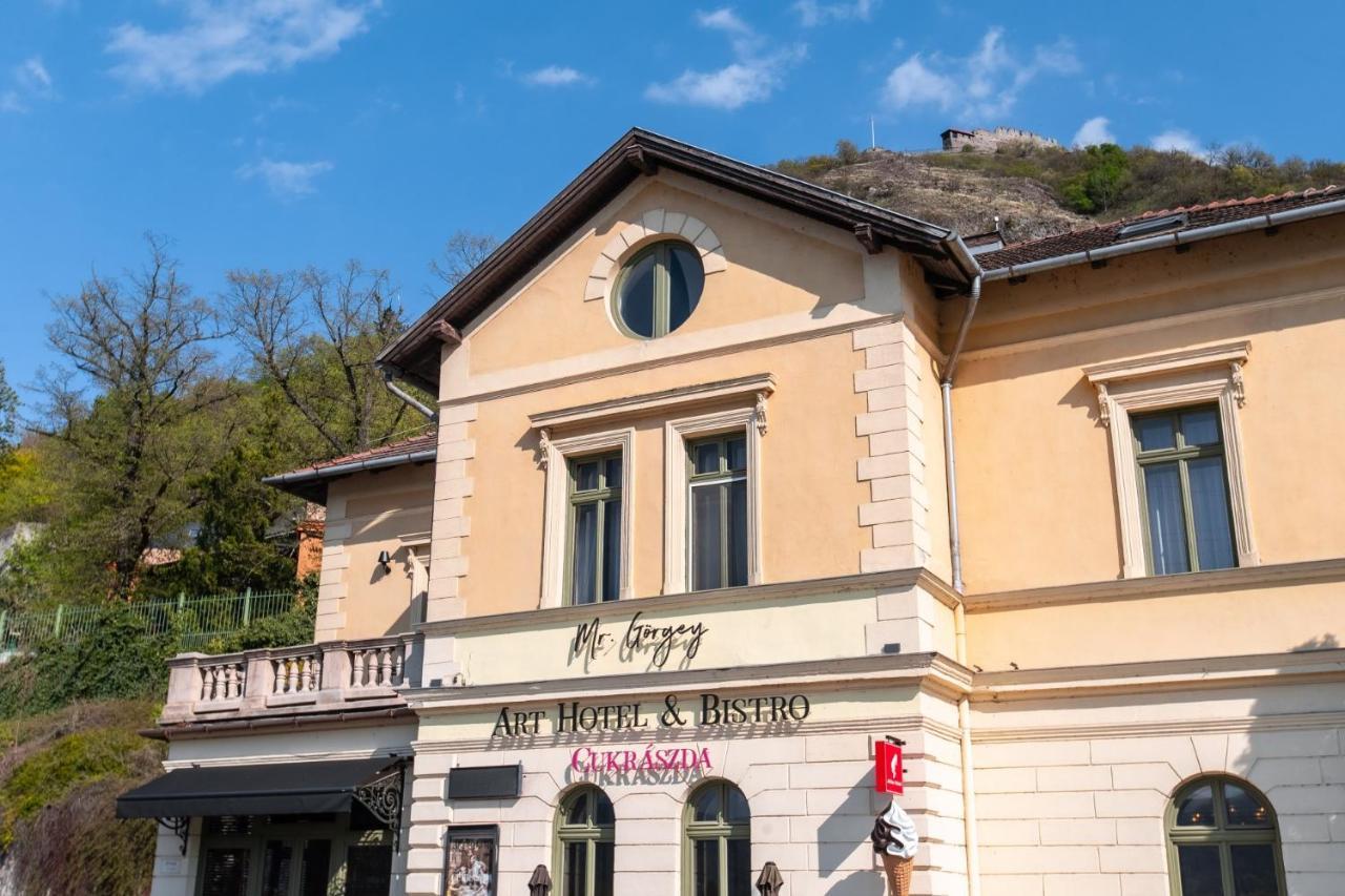 Mr Görgey Art Hotel&Pizzeria Visegrád Exterior foto